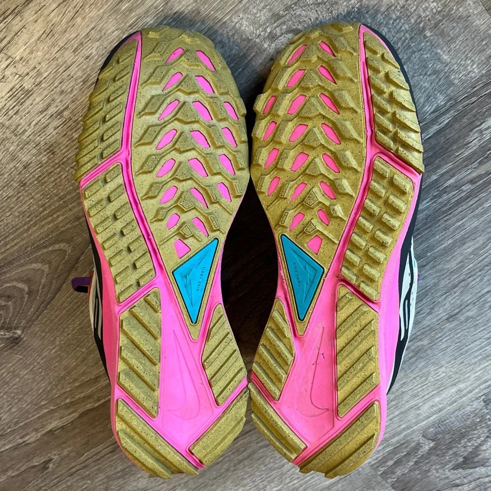 Nike Pegasus Trail 4 Womens 7.5 Running Shoes Pink Teal FD0876-100